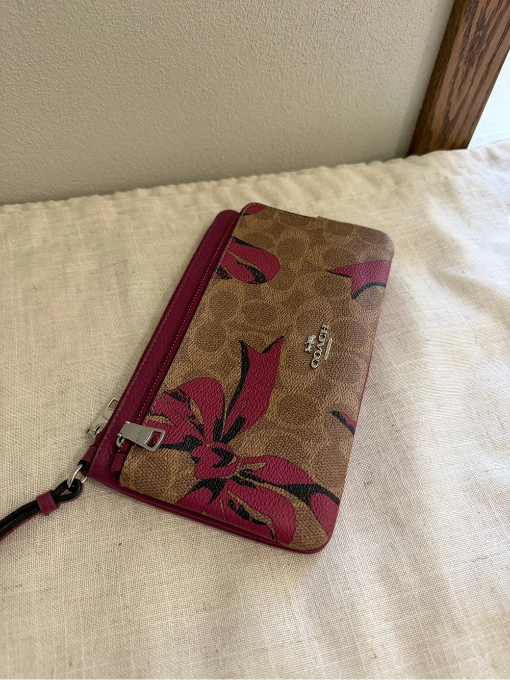 Coach Brown Signature Red Bow Print Zip Wallet Wristlet